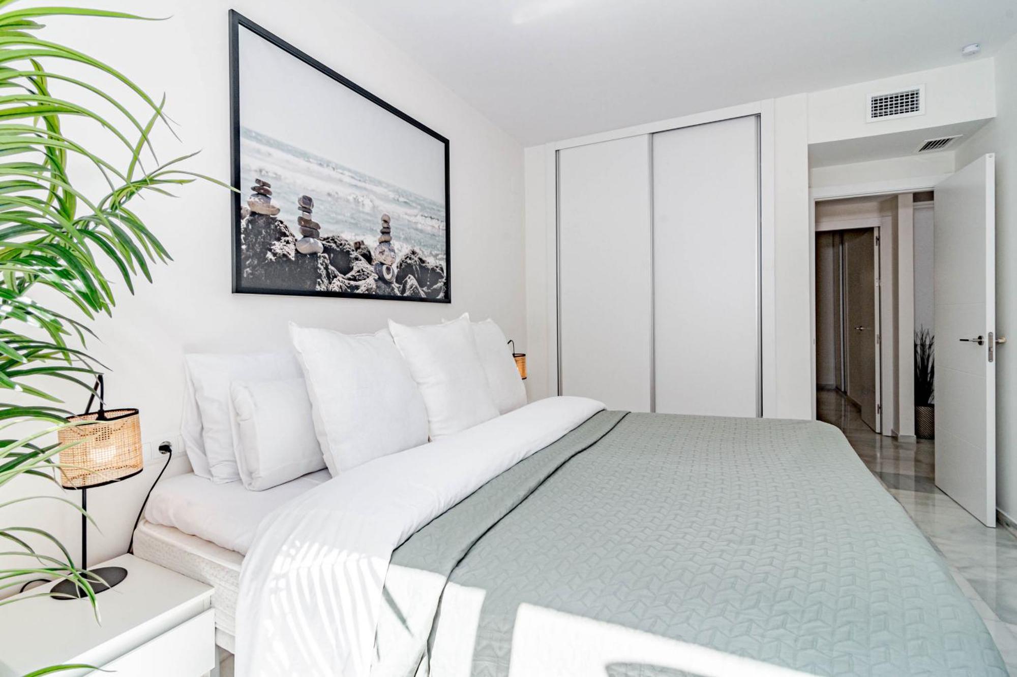 Lcr1- Lovely Ground Floor Apartment, Puerto Banus Apartament