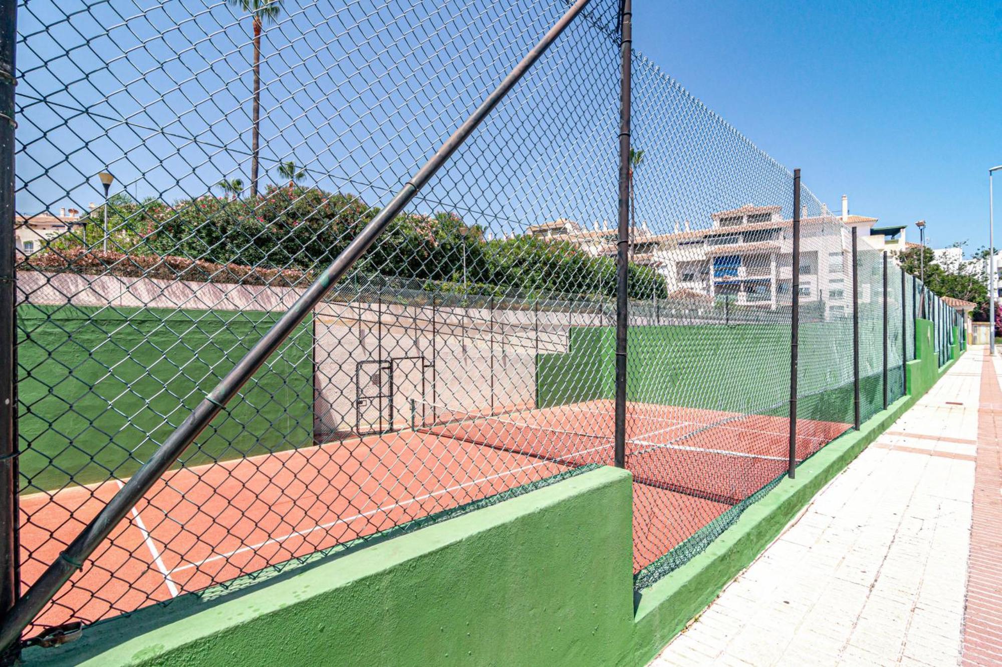 Lcr1- Lovely Ground Floor Apartment, Puerto Banus Apartament *